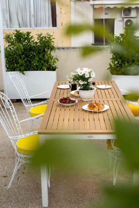 Ebullience - Stylish & Chic Athens Apartment Exterior foto