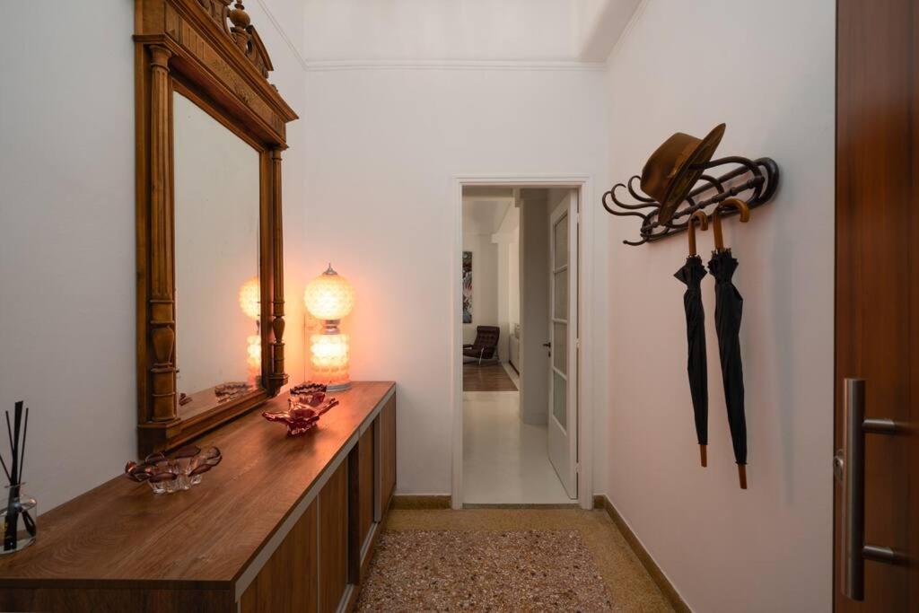 Ebullience - Stylish & Chic Athens Apartment Exterior foto